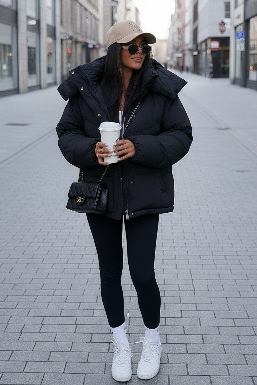 Damvinterjacka, modell Fila, i svart
