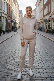 Joggingsæt model Queen i Beige